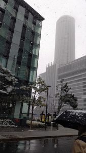 雪景色の名古屋駅前